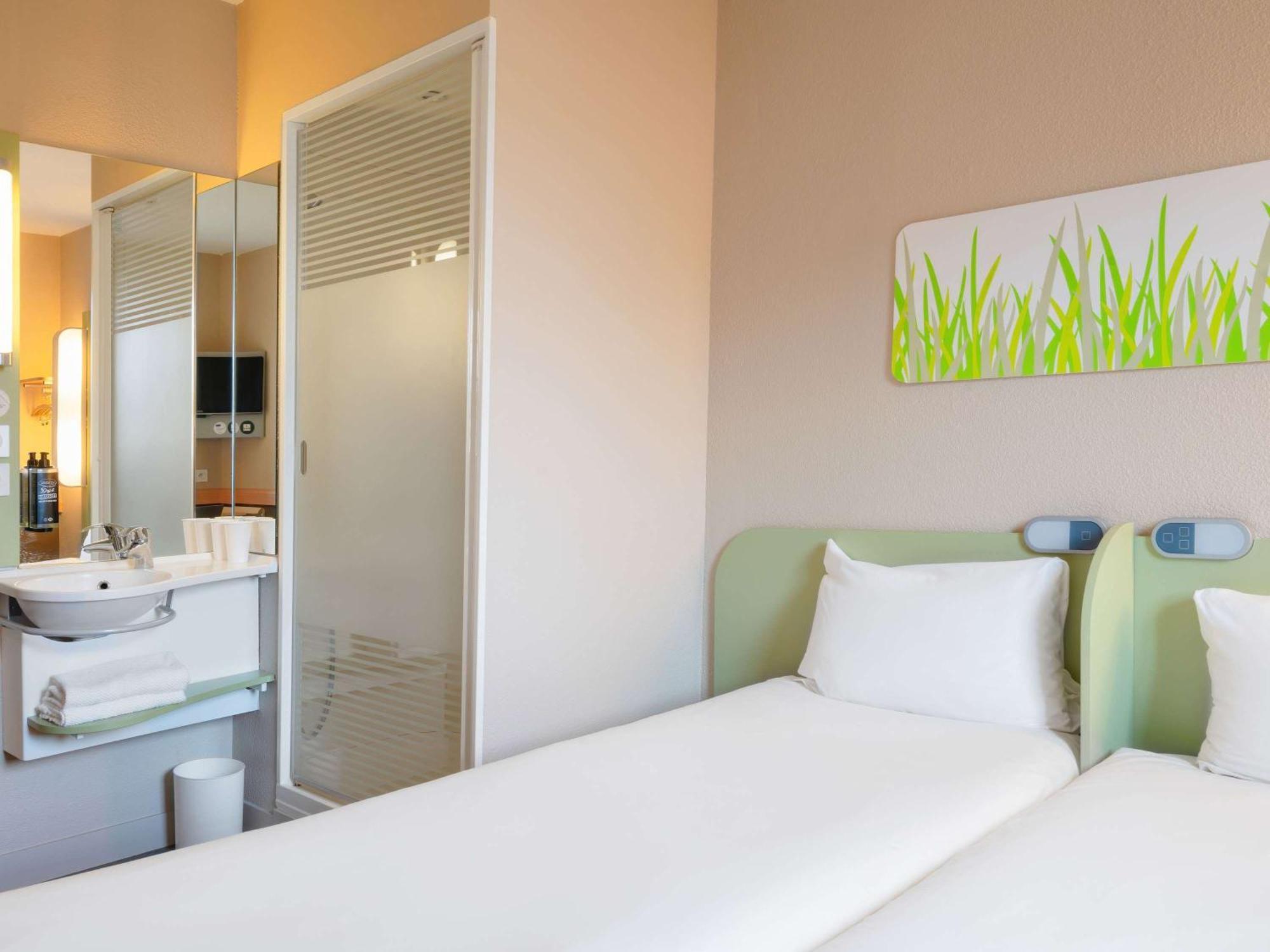 Ibis Budget Manosque Cadarache Luaran gambar