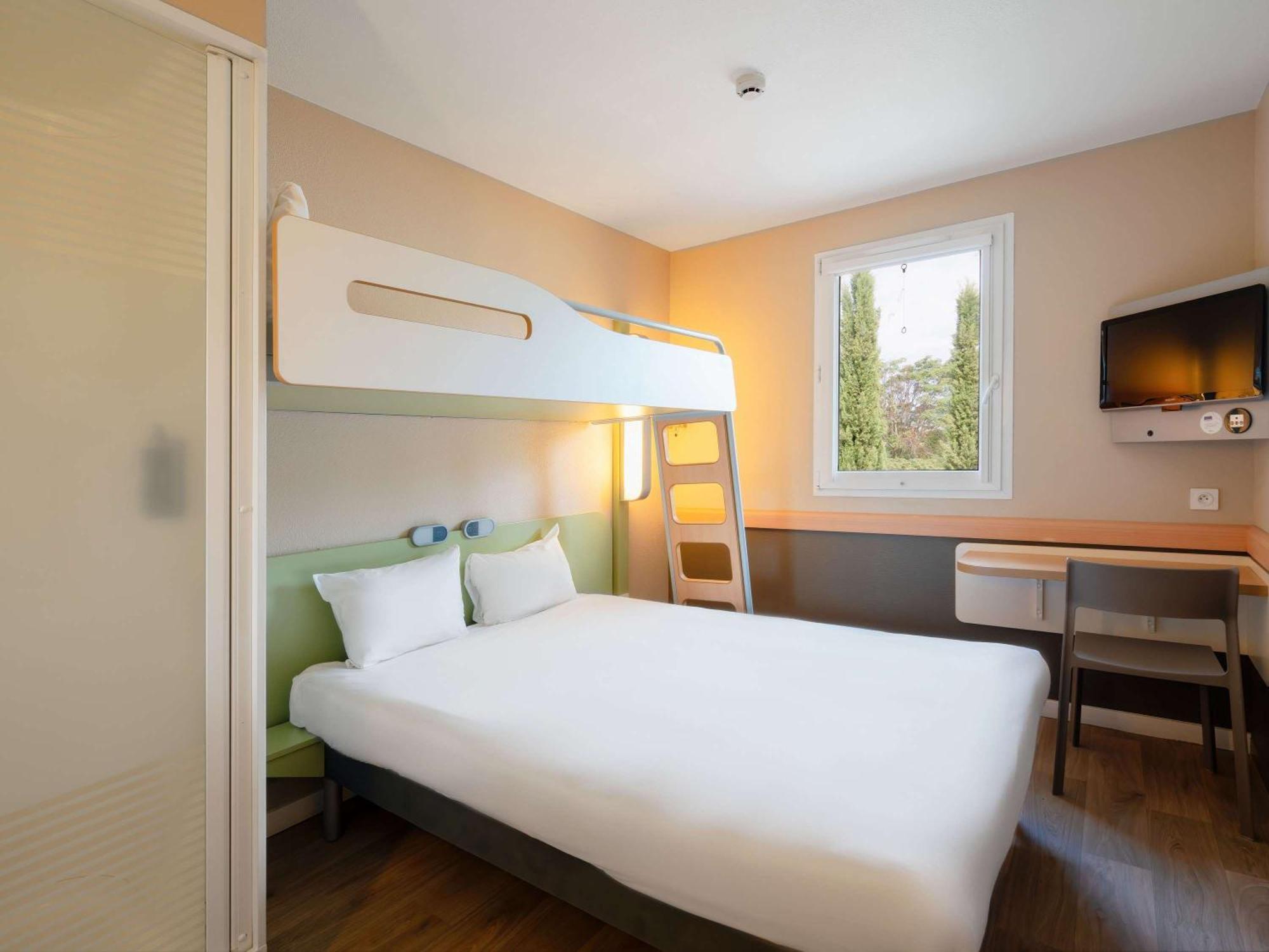 Ibis Budget Manosque Cadarache Luaran gambar