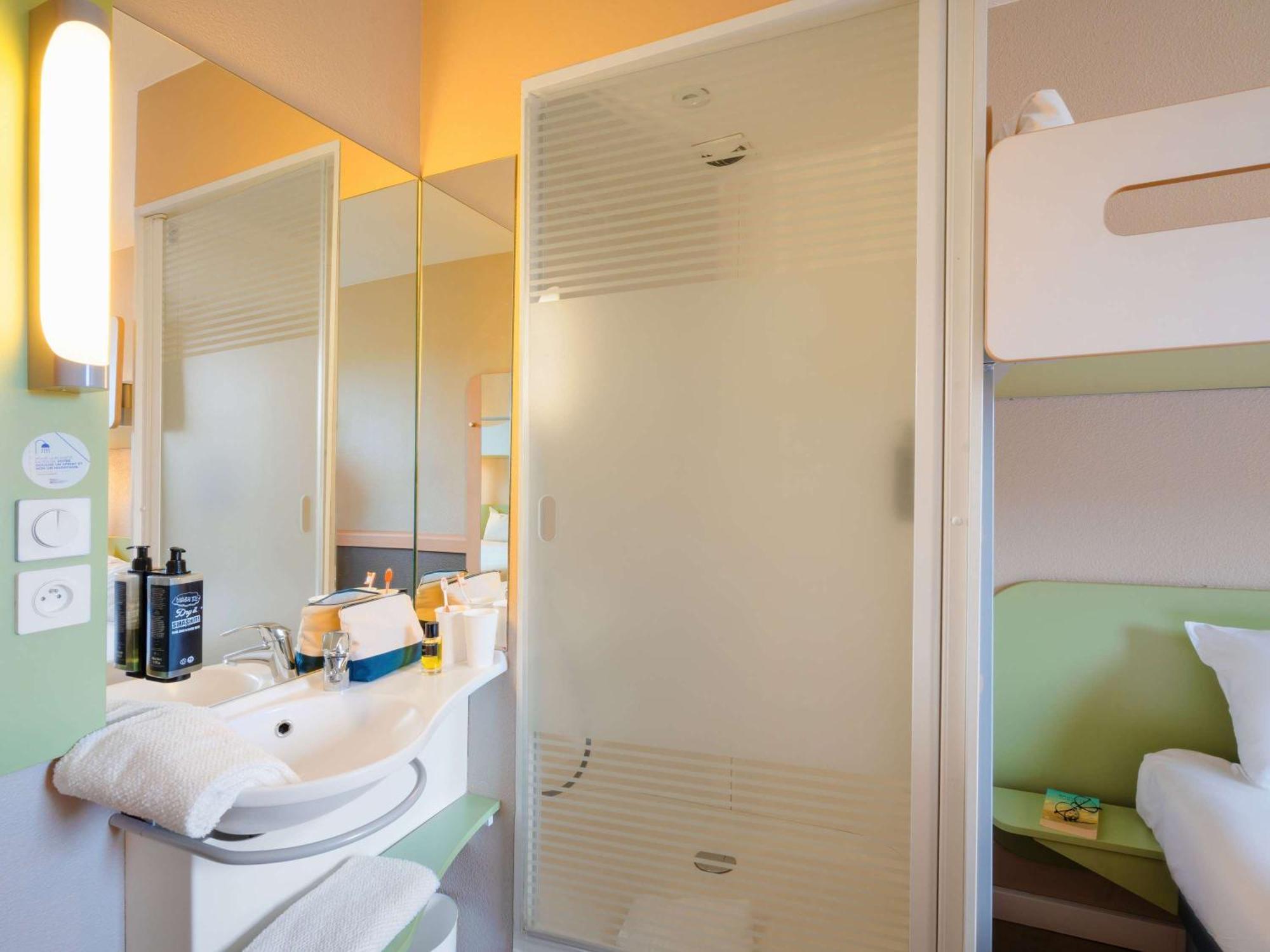 Ibis Budget Manosque Cadarache Luaran gambar