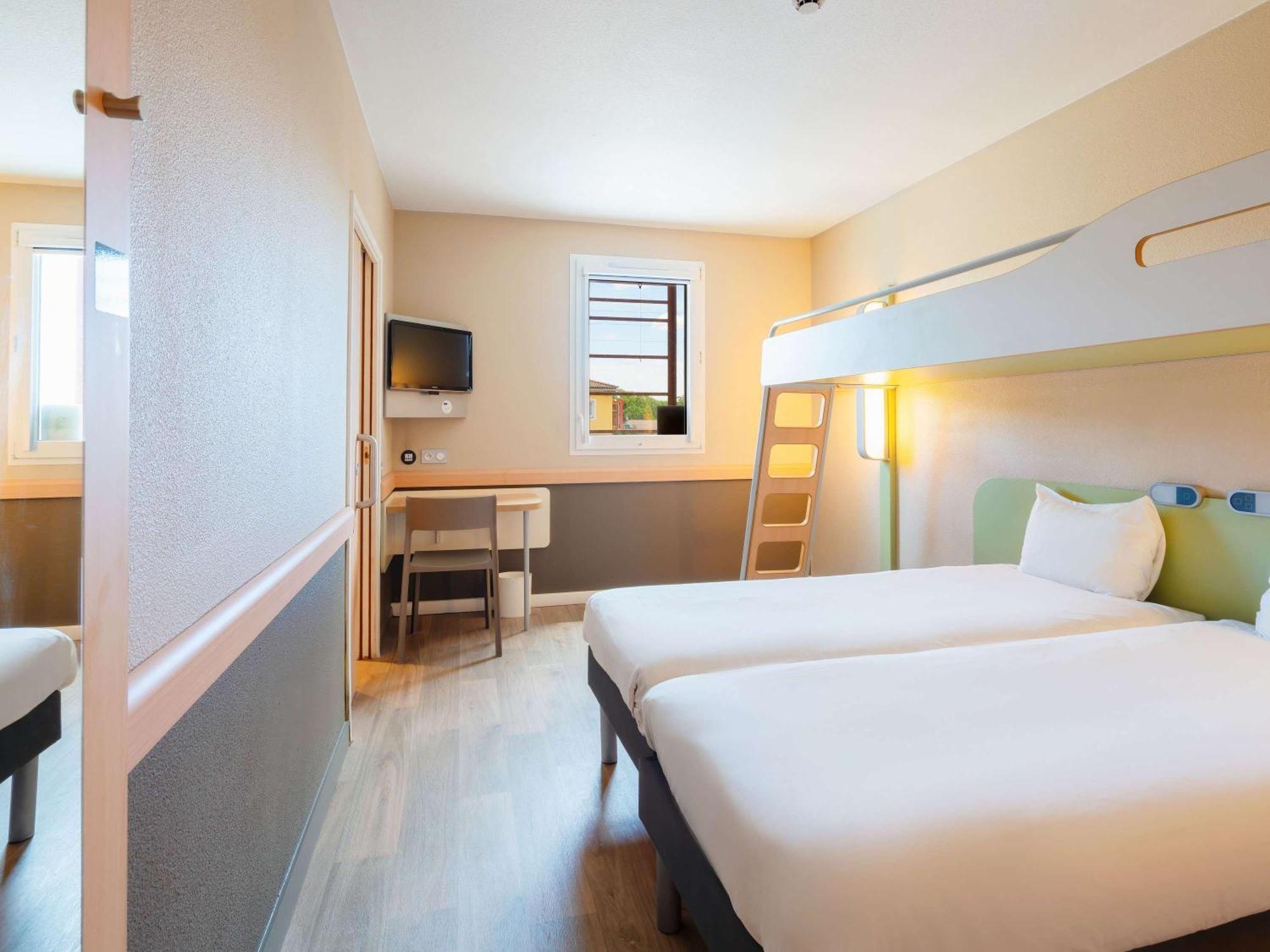 Ibis Budget Manosque Cadarache Luaran gambar