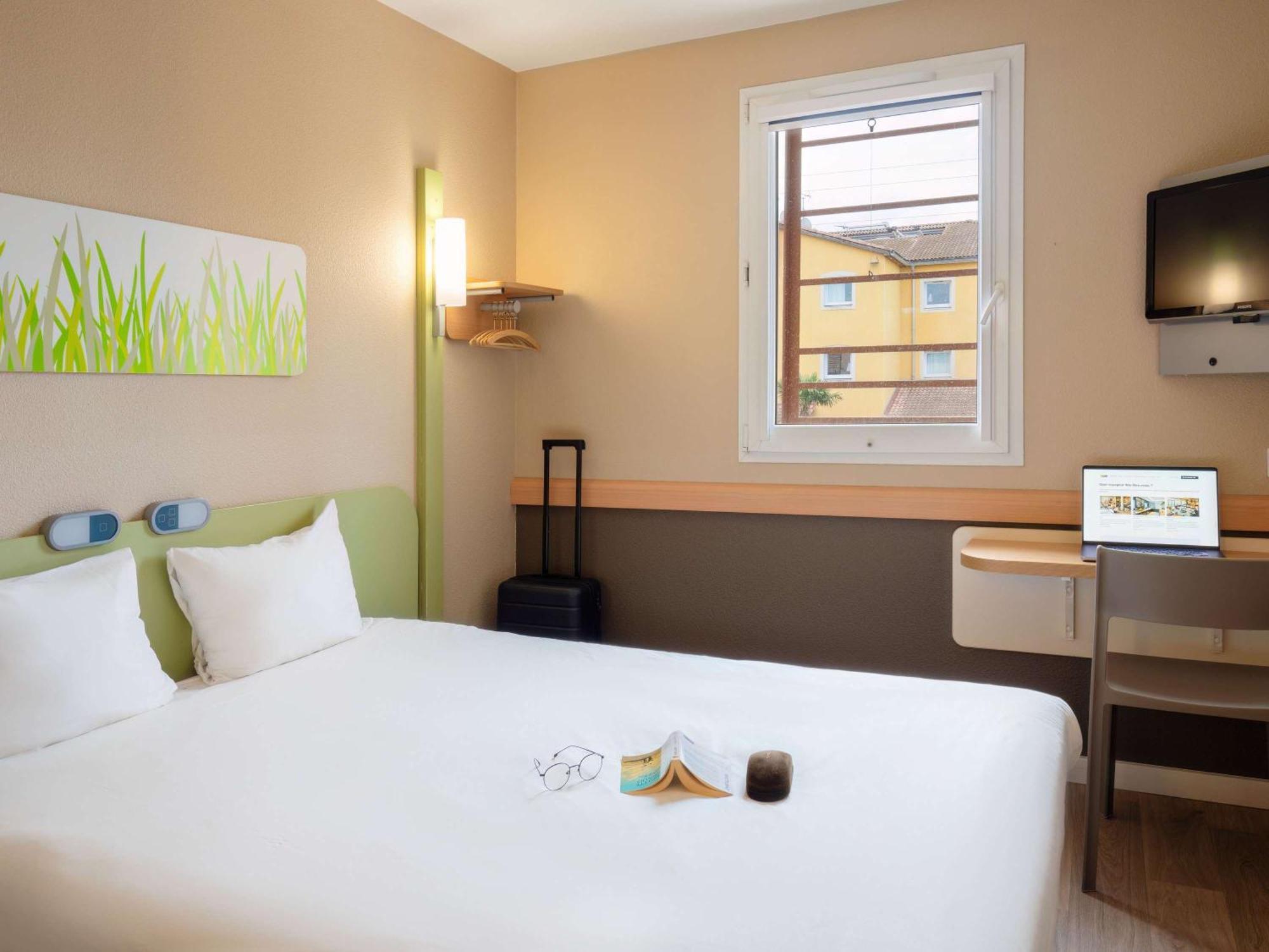 Ibis Budget Manosque Cadarache Luaran gambar