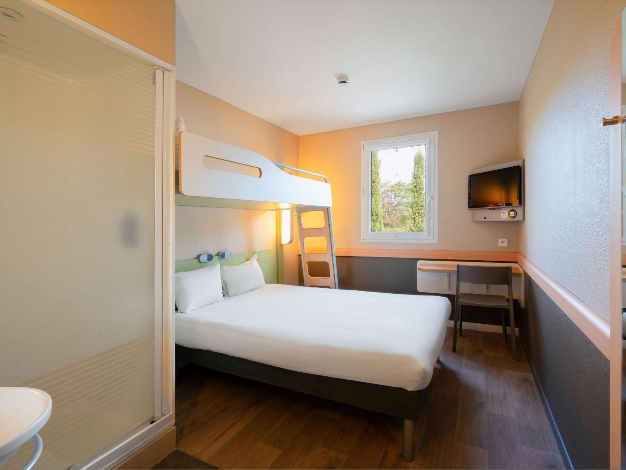 Ibis Budget Manosque Cadarache Luaran gambar
